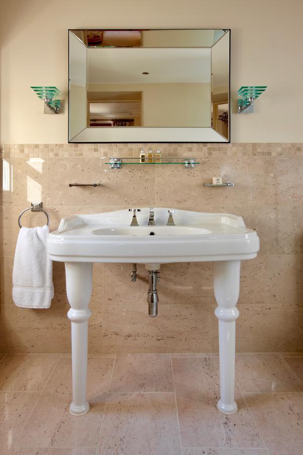 Crestow House Hotel Bagian luar foto